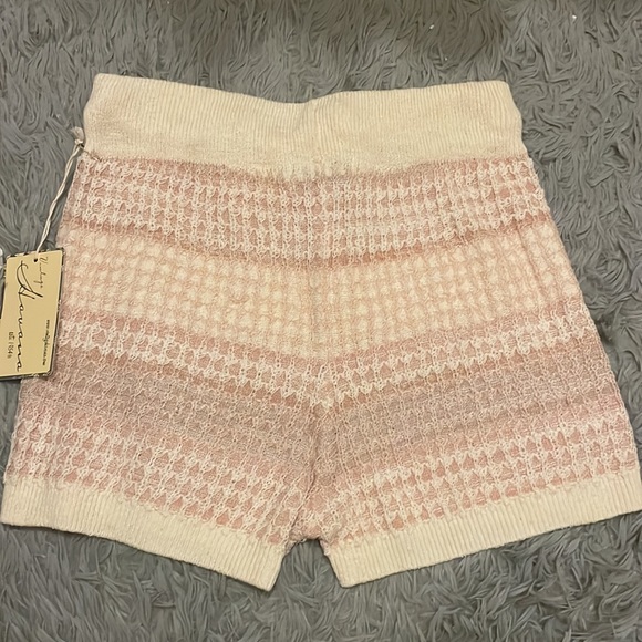 High waisted Knit Shorts Large NWT (pics) - Picture 8 of 9